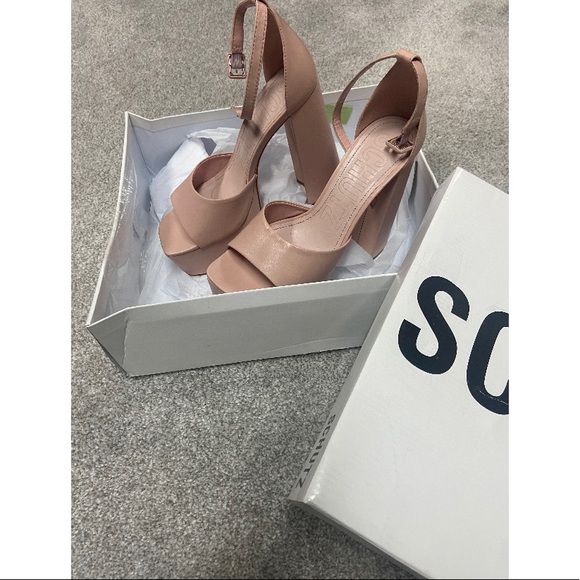 Schutz Lenne NappA leather platform sandal in sweet rose size 8- worn once - Picture 2 of 6